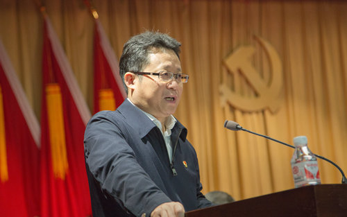 宜化集團召開2019年慶?！拔逡弧眹H勞動節(jié)暨表彰大會(圖12)