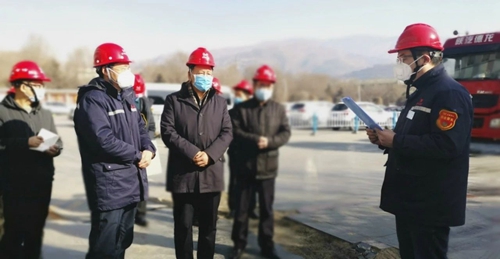 青海省委常委、省總工會主席馬吉孝到青海宜化調研慰問(圖1)