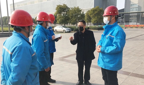 王大真到股份公司、楚星公司和松滋肥業(yè)現(xiàn)場檢查疫情防控及安全生產(chǎn)情況