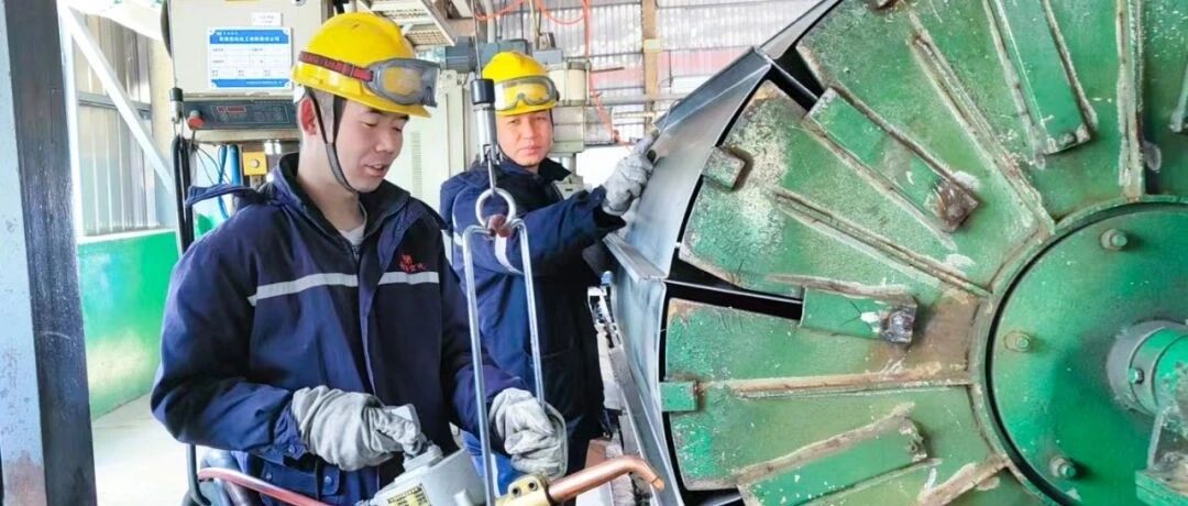 青海宜化電石分廠電極殼班：加強(qiáng)標(biāo)準(zhǔn)化建設(shè)，保障電石爐長(zhǎng)周期穩(wěn)定運(yùn)行